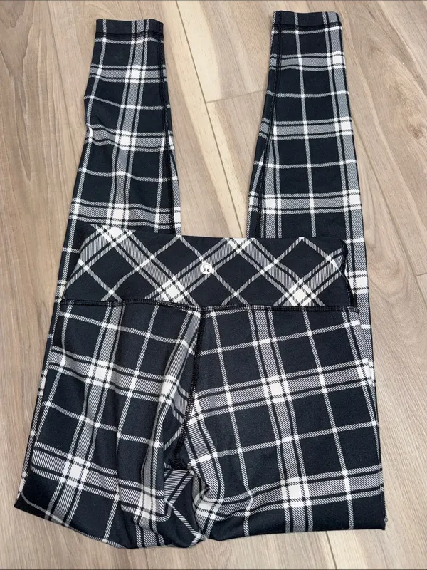 Lululemon wunder under full on leggings in varsity plaid size 4 - Image 3