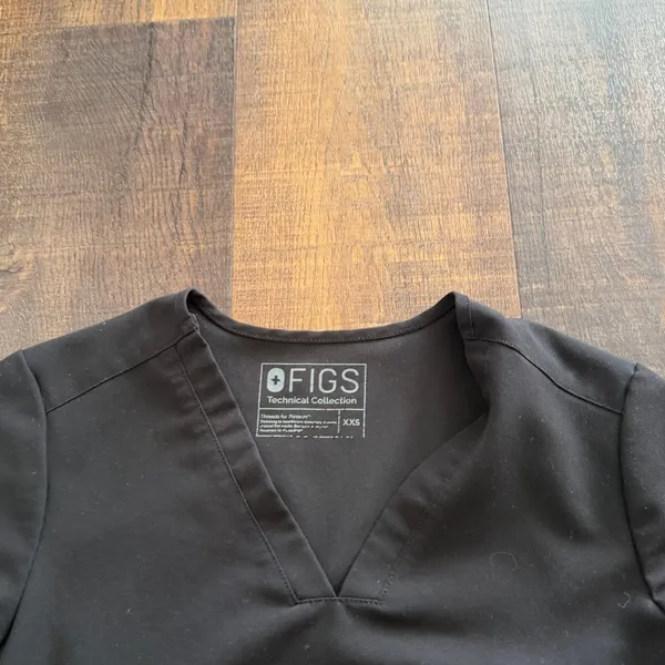 FIGS Casma Three Pocket Scrub Top Black Gray Size XXS - Image 3