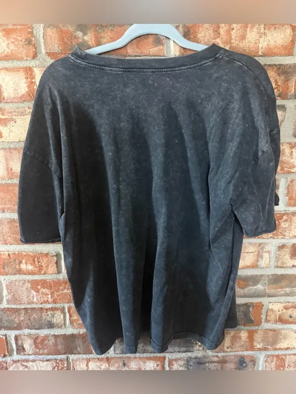 Acid wash black Short-Sleeve Tee with Pink Bow Prints - Image 4