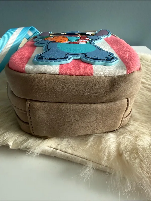 Loungefly Disney Lilo & Stitch Beach Towel Crossbody Bag - Image 8