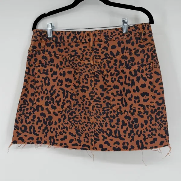 We The Free Free People‎ Leopard Print Denim Mini Skirt Brown Size 30 Raw Hem - Image 2
