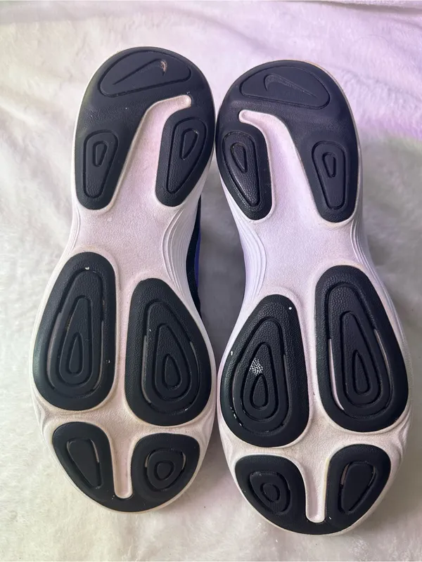 Nike Black Athletic Trainers with Purple Swoosh - Image 9