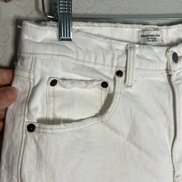 Abercrombie & Fitch The 90s Straight Ultra High Rise Jeans Size 32 White Cream - Image 7