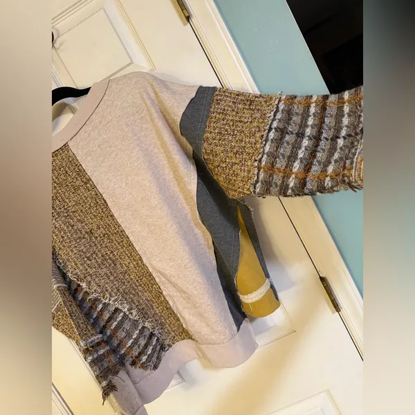Oli And Hali Avery pullover tan mixed print casual boho winter top $78 xs - Image 6