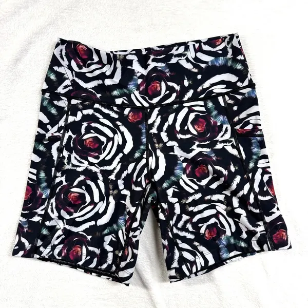 CVG Constantly Varied Gear M Floral Rose Biker Shorts 7" Pockets Gym Workout - Image 3