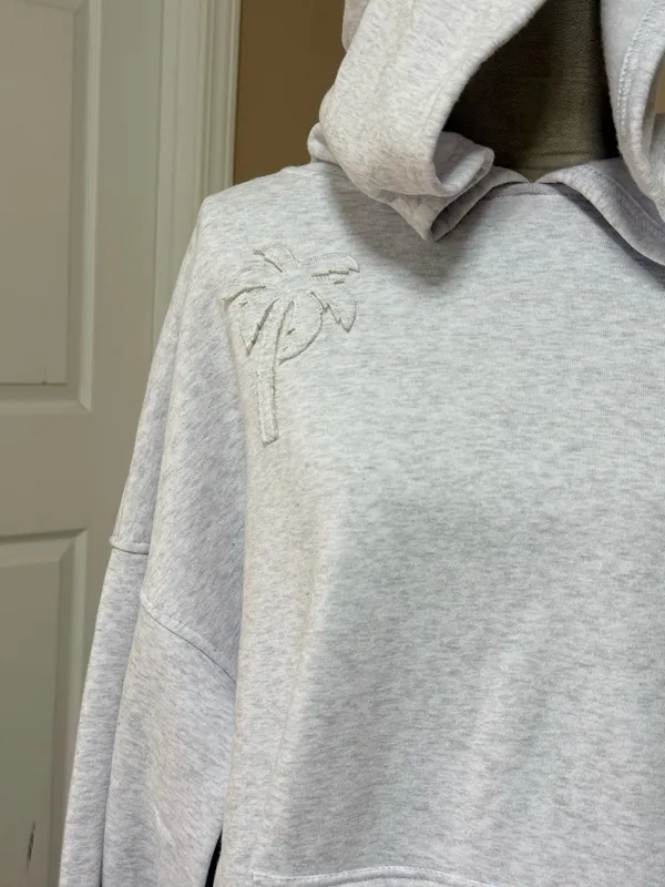 Full Tilt So Soft Women’s Gray Fleece palm tree appliqué Hooded sweatshirt XL - Image 2