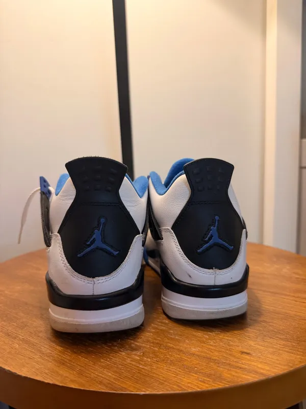 Air Jordan Retro 4 - Image 2