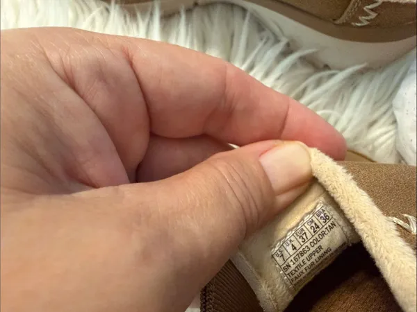 Skechers Vegan Tan Slip-On Women's Clog with Button Accent size 7 brand new - Image 9