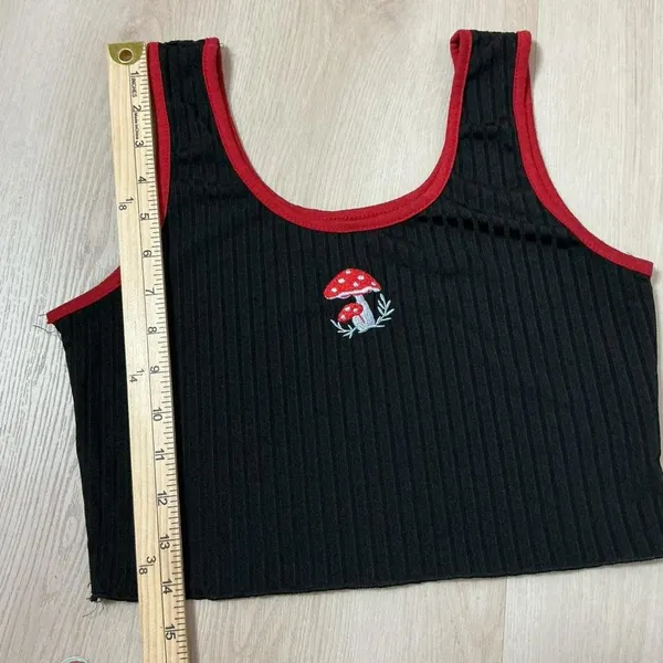 Y2K‎ Black Ribbed Crop Tank Top Red Trim Embroidered Mushroom Women's Size M - Image 3