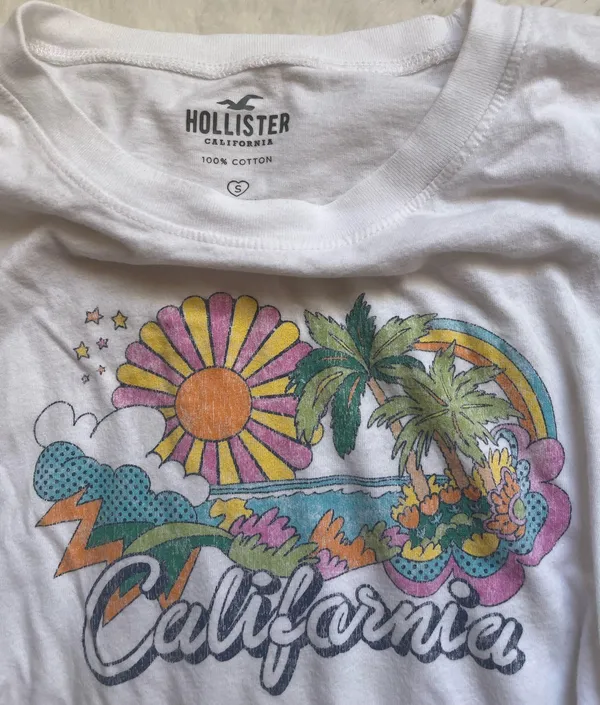 Hollister Crop Top - Image 3