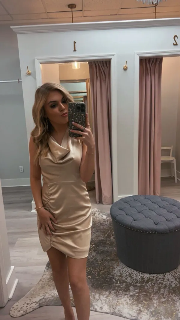 Gold dress - Image 2