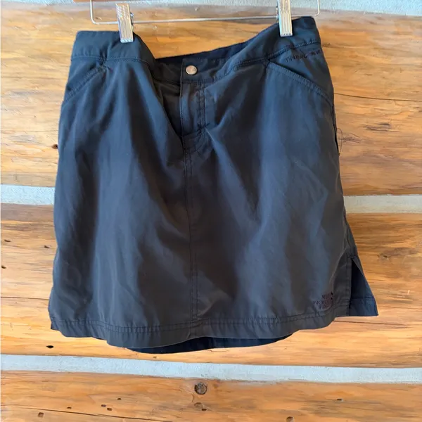 The North Face Women’s Skort size 6 - Image 2
