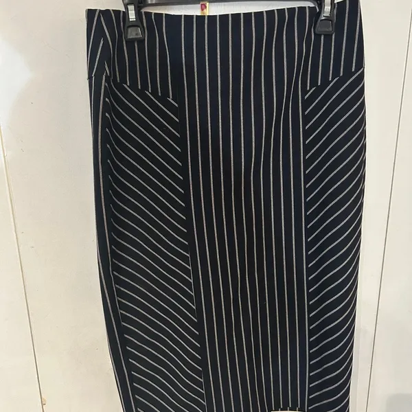 Navy Pinstripe Pencil Skirt - Sleek Office to Evening Wear - Image 3