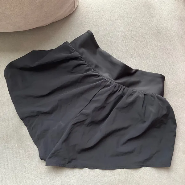 Alo Yoga V-Cute Running Short Black XS - Image 5