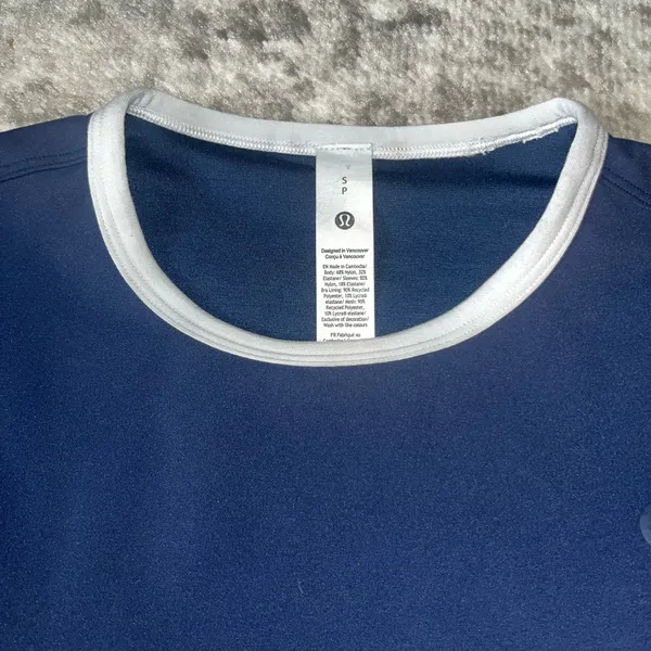 Lululemon Tight-Fit Cropped Shelf-Bra T-Shirt *Medium Support, B/C Cup - Image 3