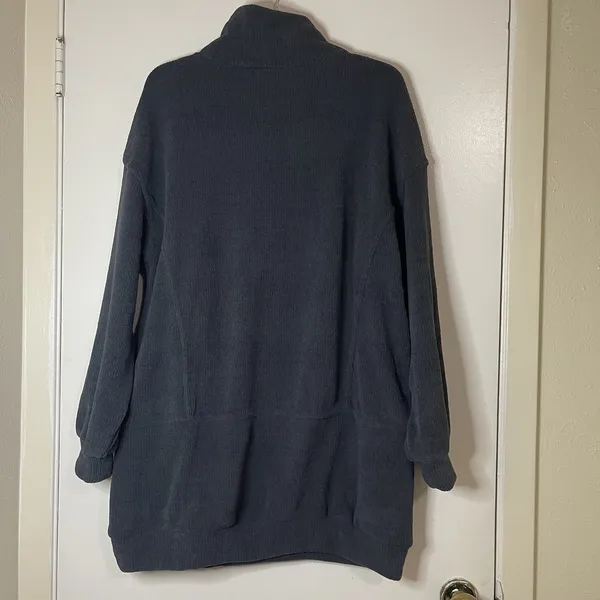 Free People FP beach mock neck oversized pullover gray sweatshirt size Medium - Image 4