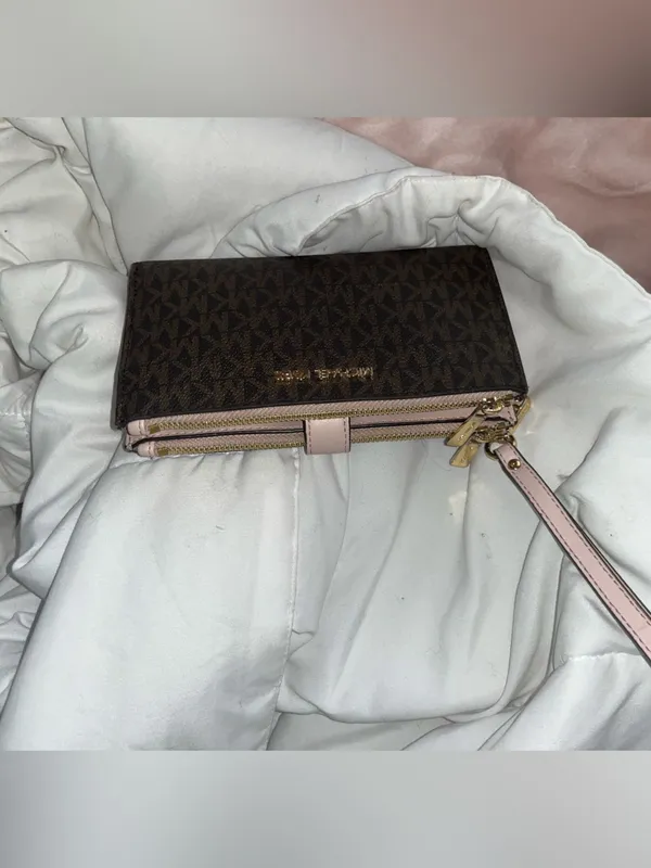 Michael Kors Logo Wallet - Image 3