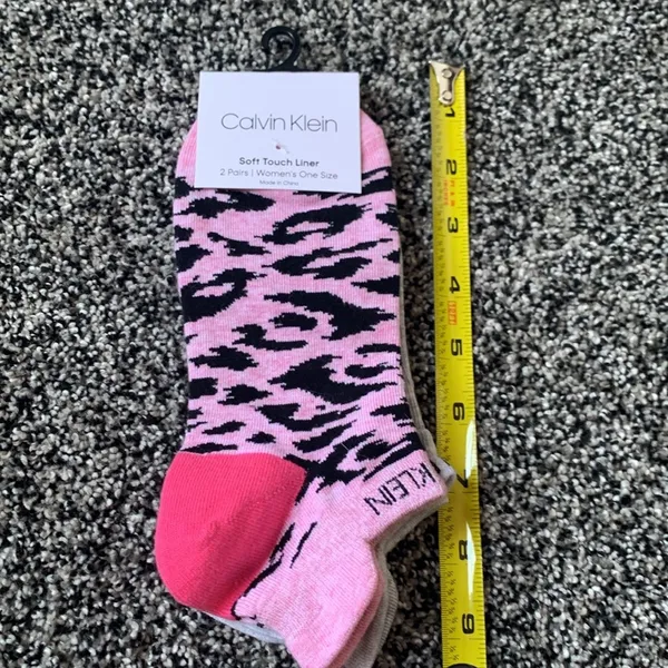 NWT Calvin Klein Leopard Back Tab no show socks - Image 9