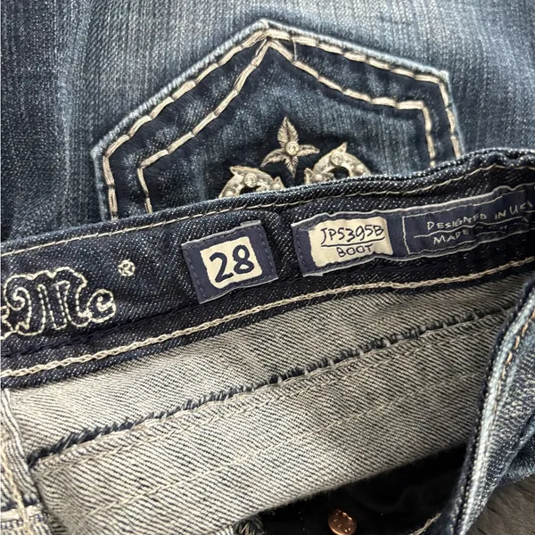 Miss me buckle embroidered Y2K 2000s 90s bootcut blue jeans size 29x3.5 long - Image 7