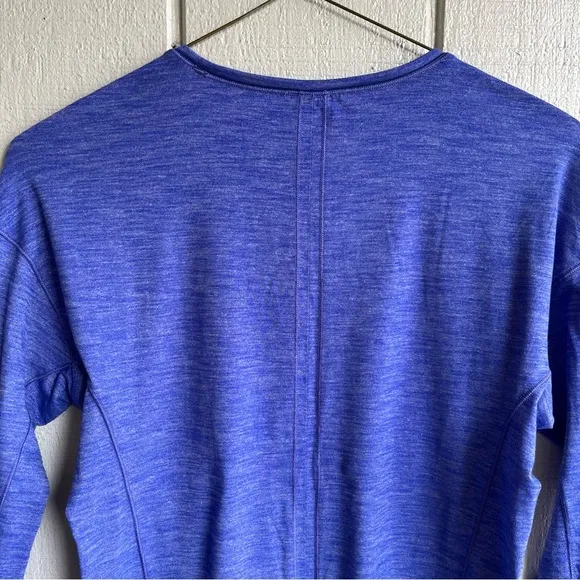 Lululemon On The‎ Run Long Sleeve T Shirt Heathered Sapphire Blue - Image 5