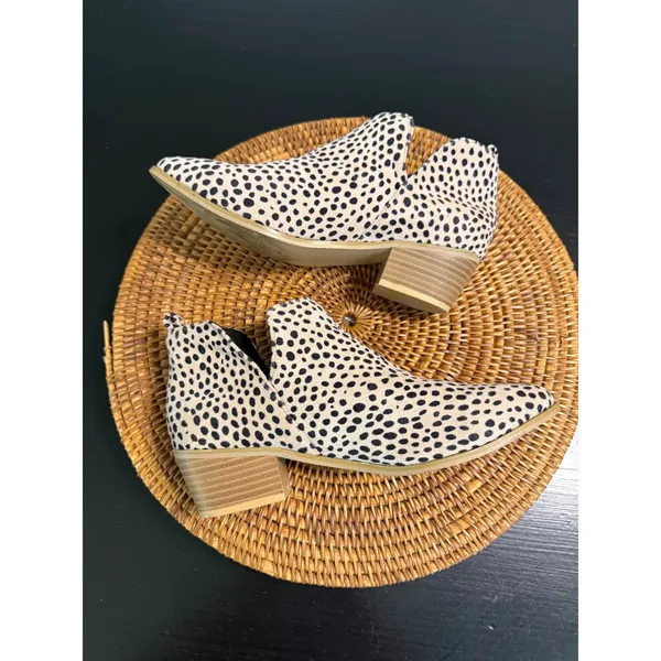 Jolima Womens Dalmatian Print Side Cutout Ankle Booties Pointed Toe‎ Size 7 - Image 4
