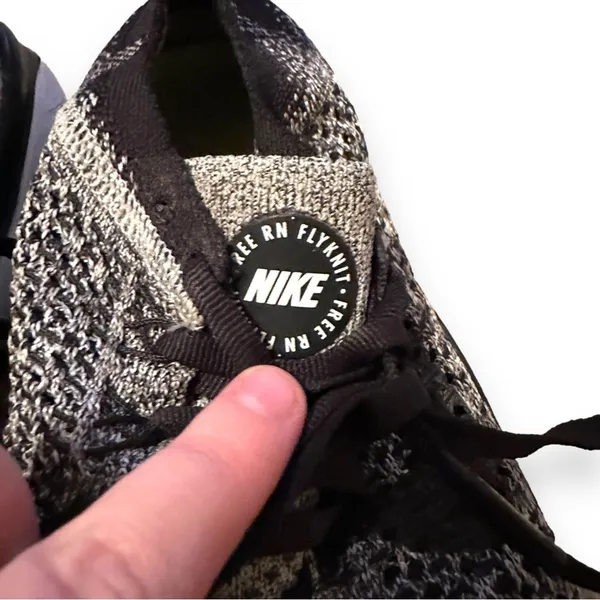 Nike Women's‎ Free RN Flyknit 2018 White Black Mesh Sneakers Sz 9 - Image 3