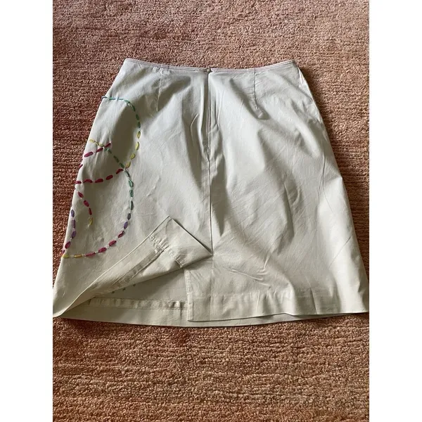 Harold’s Beige Pencil Skirt with Multicolor Embroidery - Size 2 - Image 5