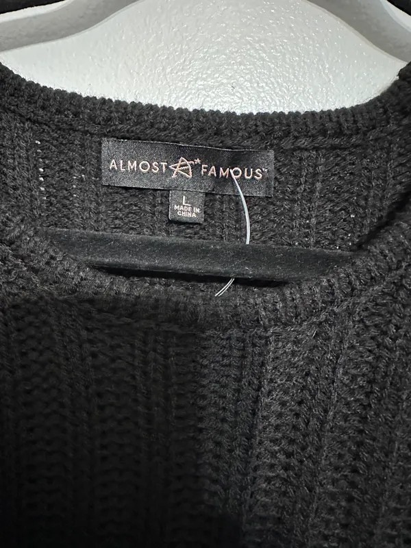 Almost Famous NWT  long sleeve top - Image 2
