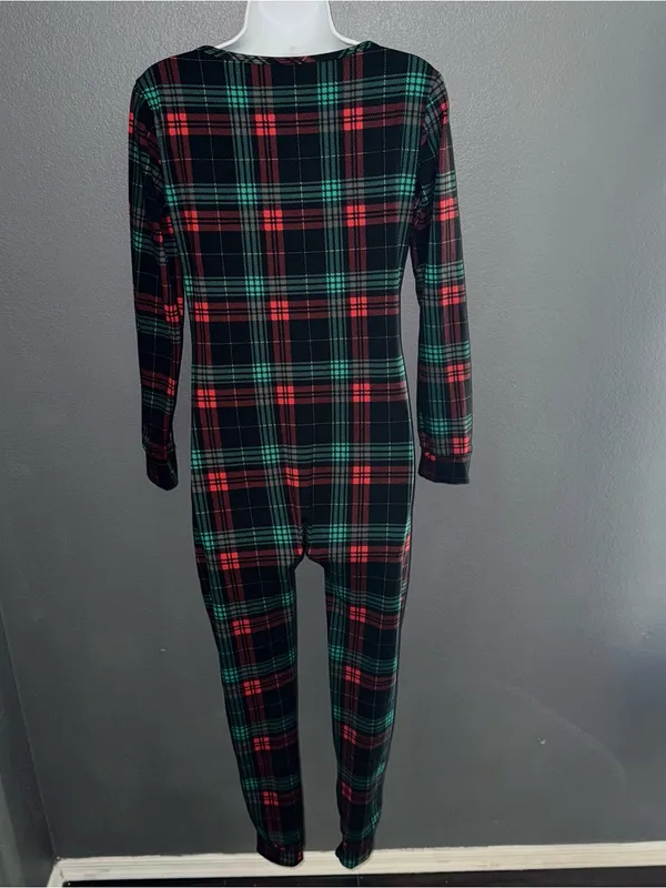 Shosho Women’s Checkered Gingham Red Long Sleeve Pajamas Medium - Image 5