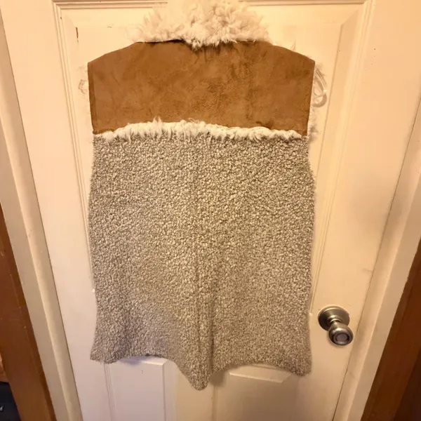 Sisters Vest Brown Size M - Image 4