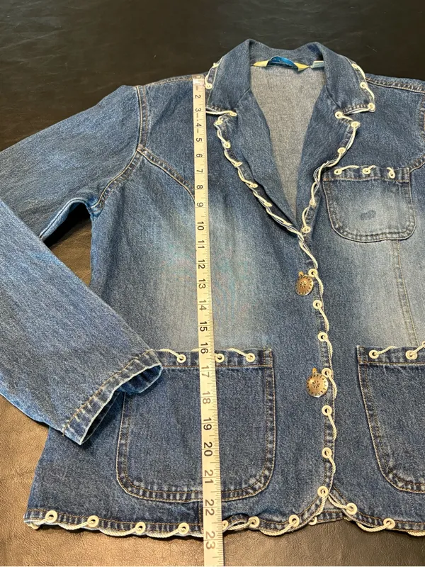 New Identity Vintage 100% cotton Blue Denim Jacket with Eyelet Trim size Large - Image 9