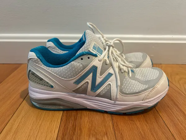 New Balance Women's 1540 v2 Athletic Sneakers - Image 2
