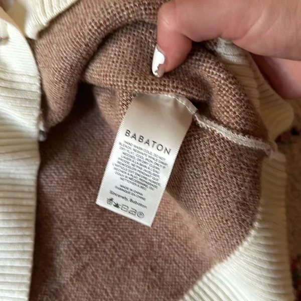 Babaton Aritzia Autumn Plaid Neutral Colored Vest - Image 5