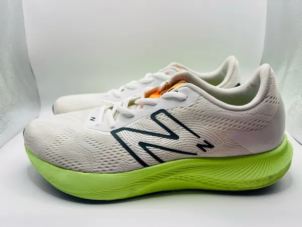New Balance Dynasoft Pro Run V2 Athletic Running Shoes Women’s 9.5B Men’s 8B - Image 2