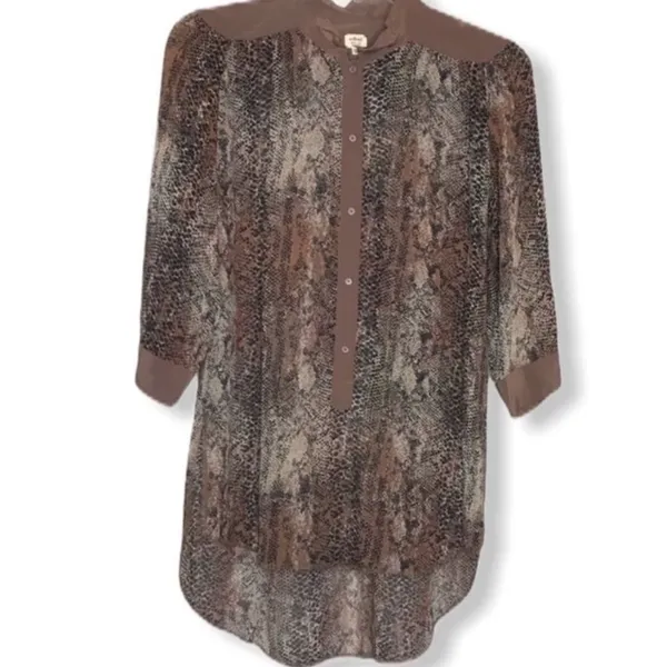 Wilfred Aritzia Silk High Low Reptile Print Top‎ - Image 2
