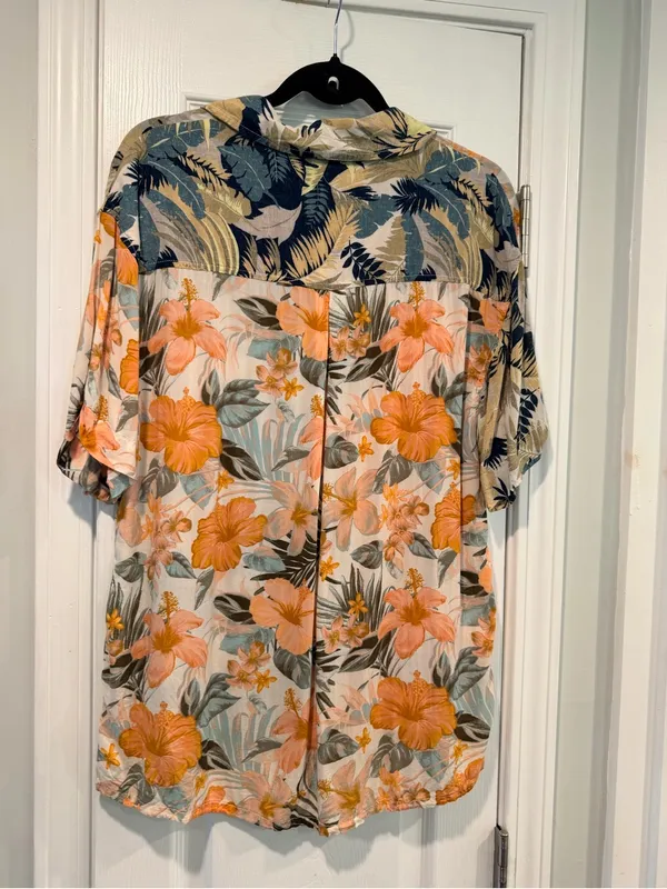 American Eagle Size M Tropical Hawaiian Camp Resort Short Sleeve Button Shirt - Image 8