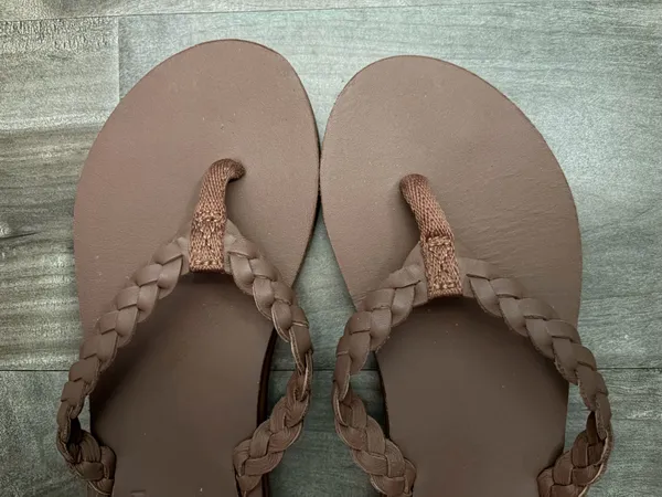 Hari Mari Braided Flip flops Brown Size 6 - Image 2