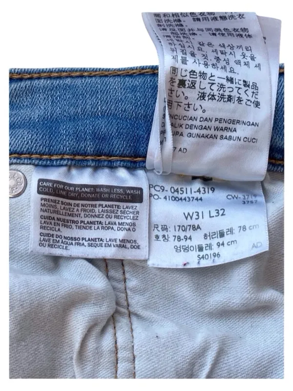 LEVI’S Light Wash Ripped Straight Leg Jeans - Blue - Image 10
