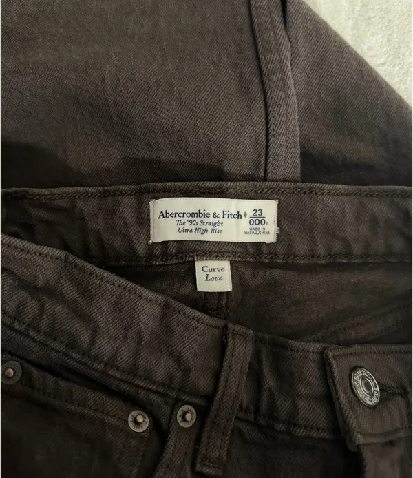Abercrombie Jeans - Image 3