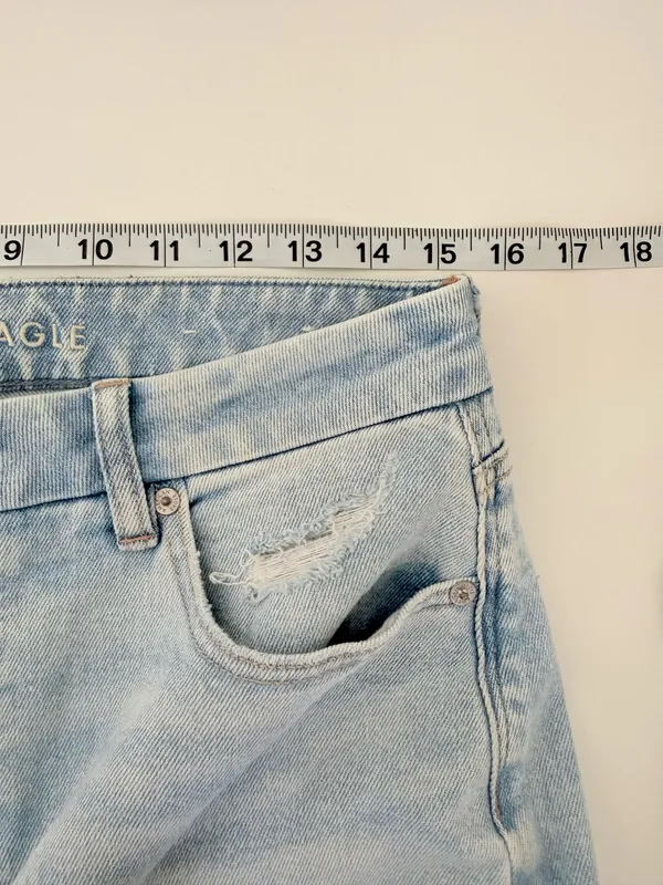 American Eagle Curvy Mom Jeans Light Wash Ripped High Rise 10 Short - Image 7