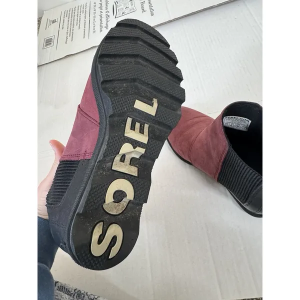 SOREL Leather Wedge Bootie Women 7.5 Red Black Hidden Heeled Joan of Arctic Boot - Image 2