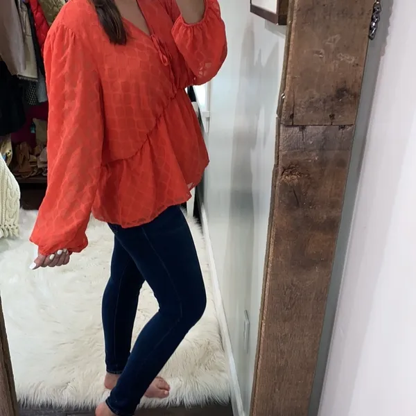 Elizabeth and James tangerine color top size XXlarge - Image 4