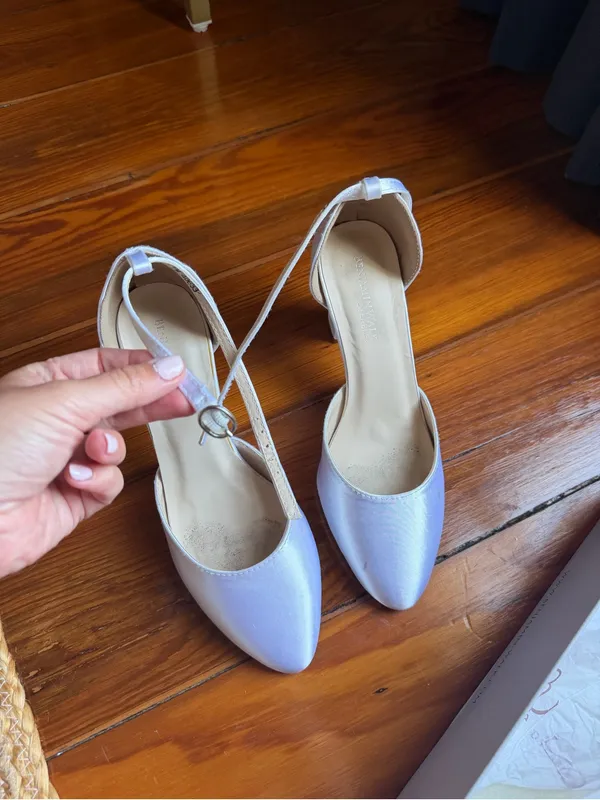 Benjamin Walk Dyeables Amanda Style White Satin Block Heel Closed Toe Pumps - Image 11