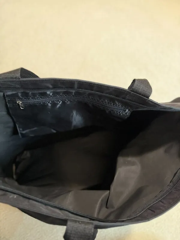 Vintage Tote Duffle Bag in Black - Image 2