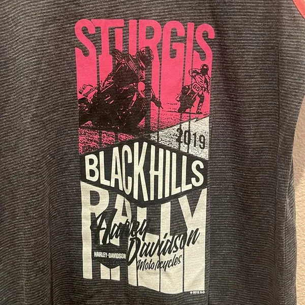 Harley-Davidson Women’s Sturgis Badlands 2019 Tank Top Size Medium - Image 3