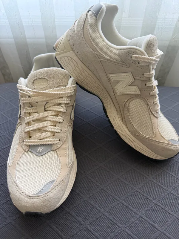 New Balance Sneakers - Image 2