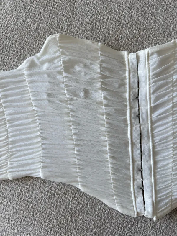 White Fox Boutique Corset - Image 5