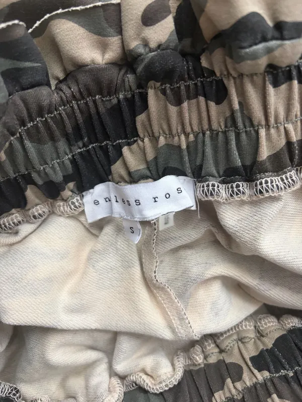 Endless Rose Camo Shorts - Image 3