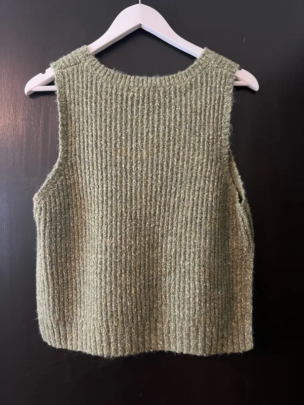 525 America Revolve Green Knit Top - Image 5