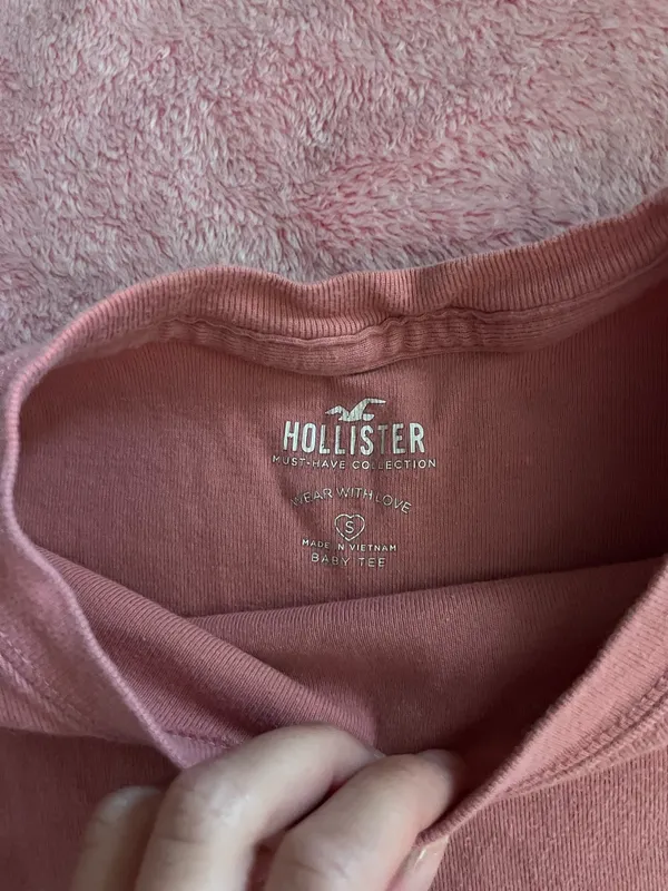 Pink Hollister Crop Top - Image 3